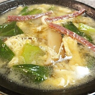 青梗菜とサラミでなんとなく中華スープ